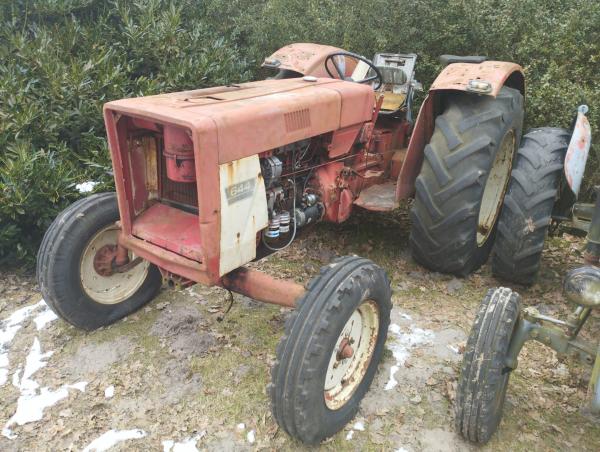 IHC 654 NUR IN TEILE